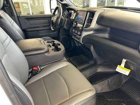 Used 2026 RAM 3500 Tradesman w/ Chrome Appearance Group RWD image 22