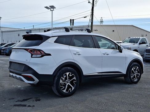 Used 2025 Kia Sportage EX image 4