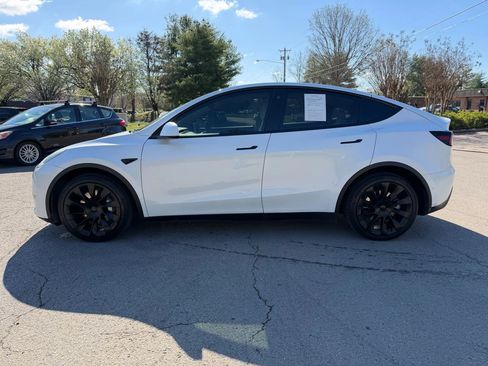 Used 2021 Tesla Model Y Long Range image 27