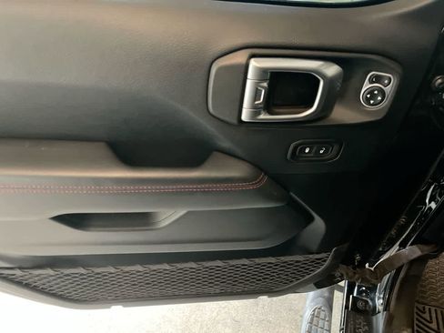 Used 2019 Jeep Wrangler Unlimited Rubicon image 13