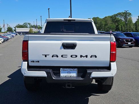 Used 2024 Toyota Tacoma TRD Off-Road w/ TRD Off Road Premium Package AWD/4WD image 6