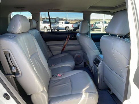 Used 2009 Toyota Highlander Limited image 16
