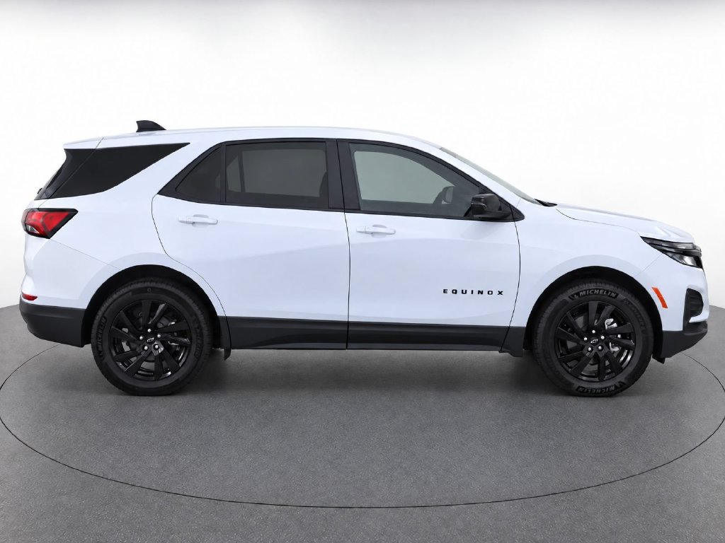 Used 2024 Chevrolet Equinox LS w/ LS Convenience Package FWD image 8