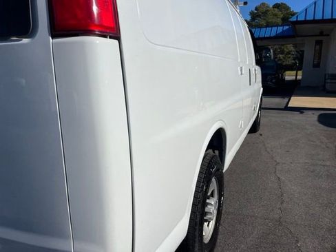 Used 2019 Chevrolet Express 2500 Extended w/ Driver Convenience Package image 8