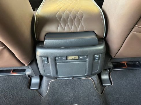Used 2017 INFINITI QX80 4WD image 25