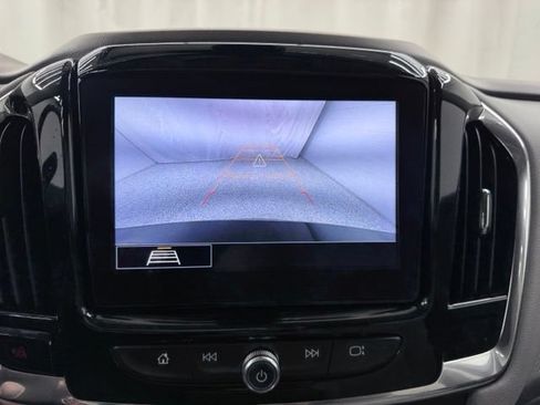 Used 2021 Chevrolet Traverse LT FWD image 30