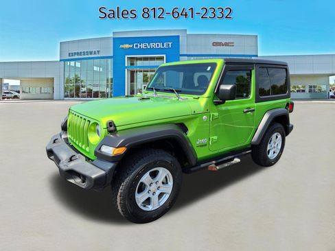 Used 2020 Jeep Wrangler Sport AWD/4WD image 3