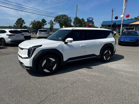 New 2024 Kia EV9 Light image 7