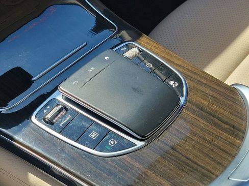 Used 2020 Mercedes-Benz GLC 300 4MATIC image 37