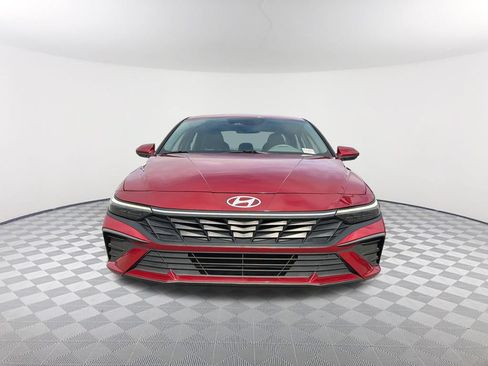 Used 2024 Hyundai Elantra SEL FWD image 2
