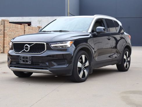 Used 2019 Volvo XC40 T5 Momentum AWD/4WD image 2