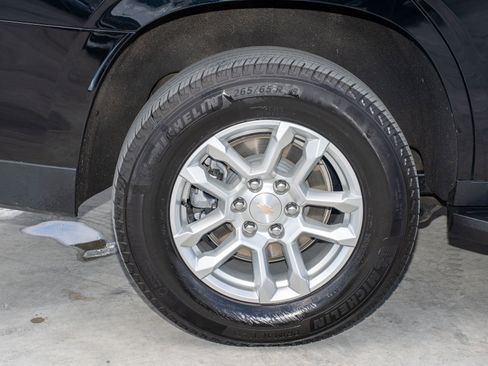 Used 2025 Chevrolet Tahoe LT image 43