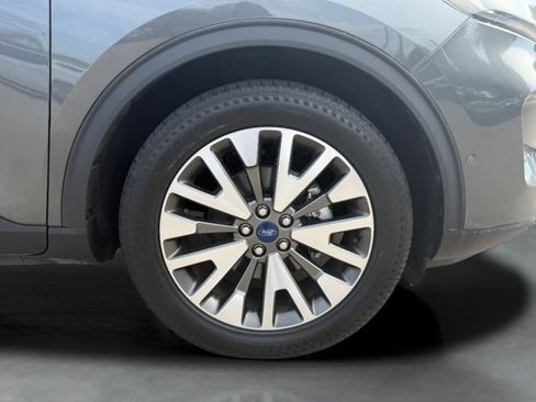 Used 2020 Ford Escape Titanium image 11