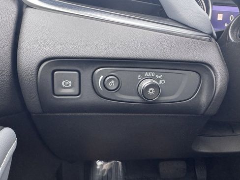 Used 2021 Buick Enclave Essence w/ Sound and Sites Package image 39