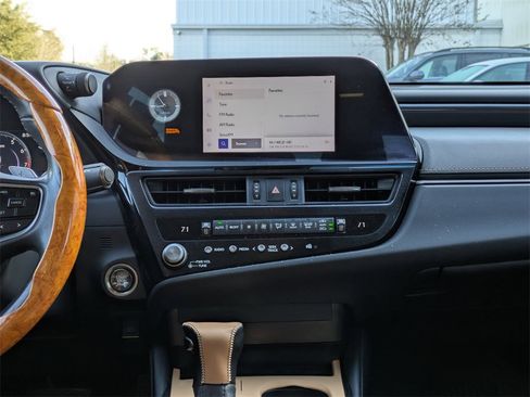 Used 2023 Lexus ES 350 w/ Accessory Package (Z2) image 21