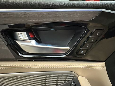 Used 2023 Acura MDX SH-AWD w/ Advance Package image 11