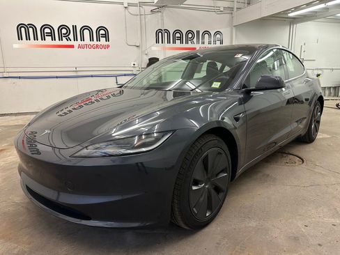 Used 2025 Tesla Model 3 Long Range RWD image 16