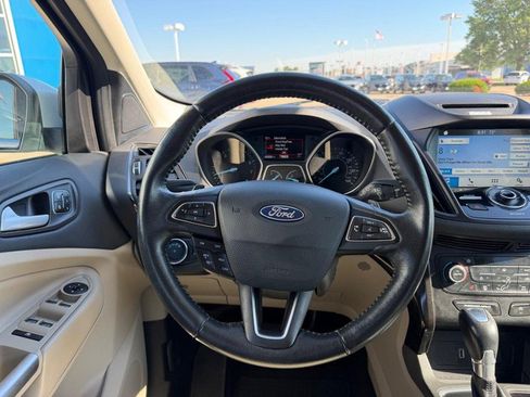 Used 2017 Ford Escape Titanium FWD image 11