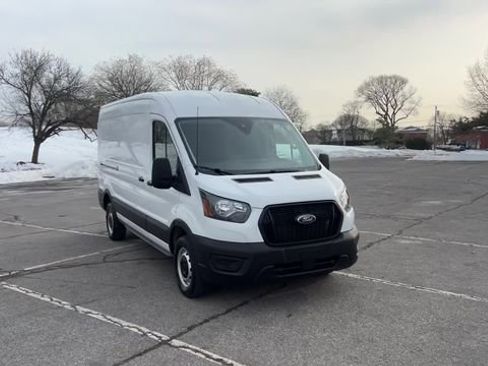 Used 2023 Ford Transit 250 Medium Roof image 43