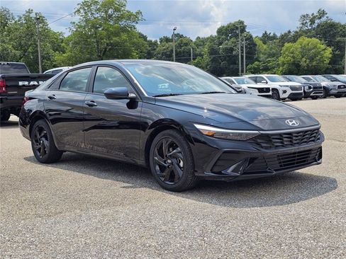 Used 2026 Hyundai Elantra Sport FWD image 10