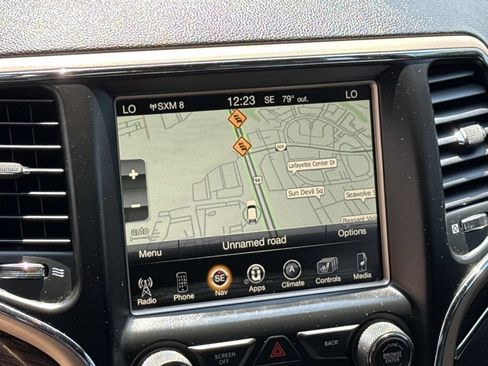 Used 2017 Jeep Grand Cherokee Overland AWD/4WD image 33