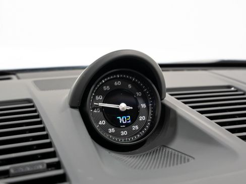 Used 2025 Porsche 911 Carrera RWD image 60