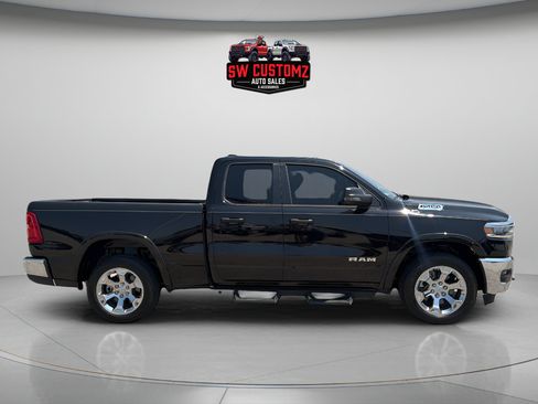 Used 2025 RAM 1500 Big Horn AWD/4WD image 8