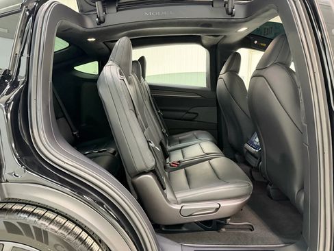 Used 2026 Tesla Model X image 22