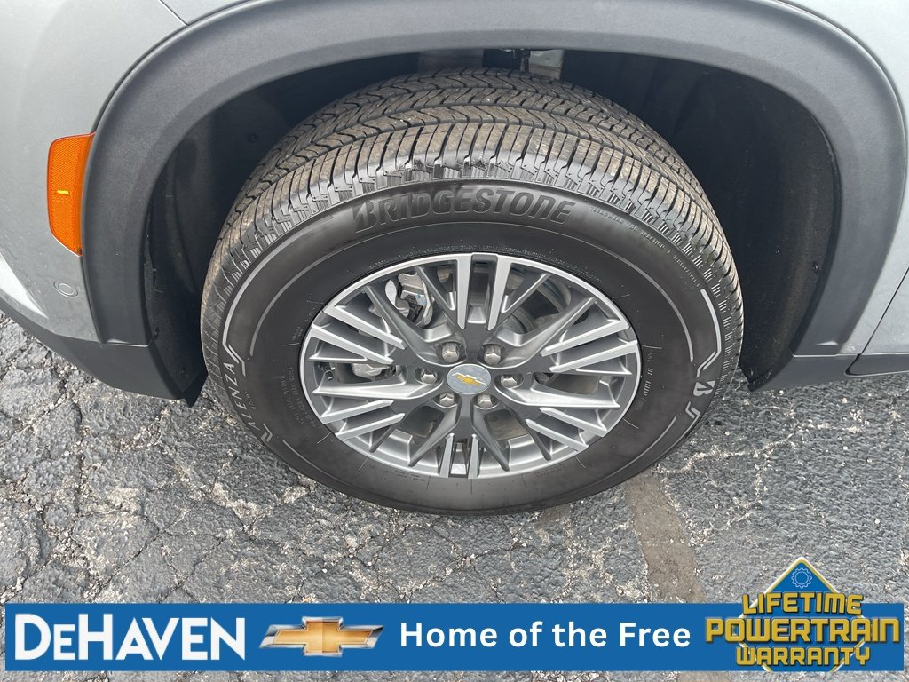 Used 2026 Chevrolet Traverse LT w/ Enhanced Driving Package AWD/4WD image 10