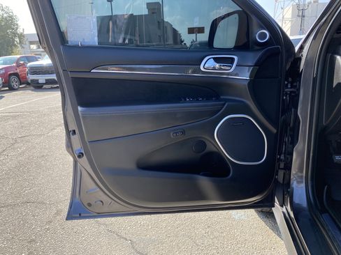 Used 2018 Jeep Grand Cherokee SRT w/ Trailer Tow Group IV image 14