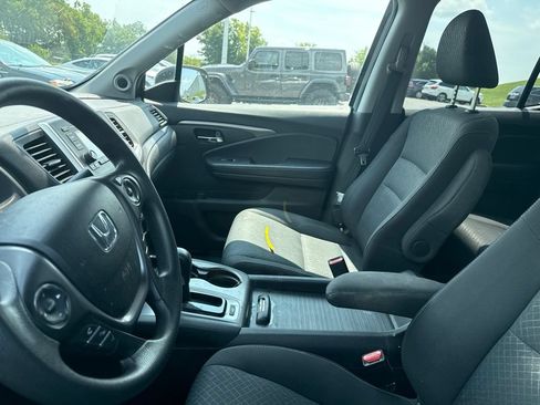 Used 2018 Honda Ridgeline Sport image 16