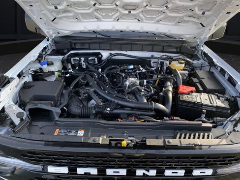 New 2025 Ford Bronco Badlands image 52