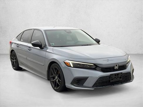 Used 2022 Honda Civic Sport image 3