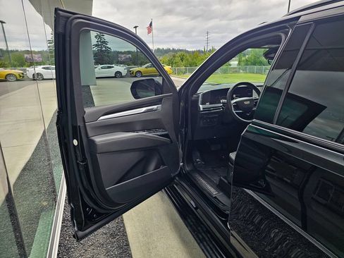 Certified 2025 Cadillac Escalade Sport w/ Touring Package AWD/4WD image 20