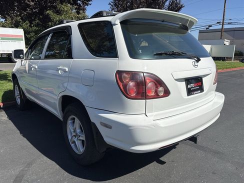 Used 2000 Lexus RX 300 4WD w/ Premium Pkg image 7
