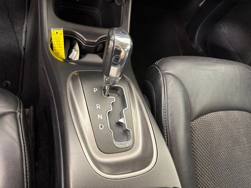 Used 2020 Dodge Journey Crossroad FWD image 19