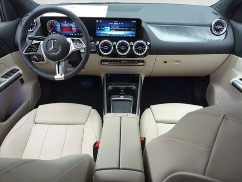 New 2026 Mercedes-Benz GLA 250 image 14