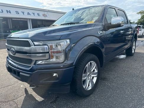 Used 2018 Ford F150 Platinum w/ Equipment Group 701A Luxury AWD/4WD image 3