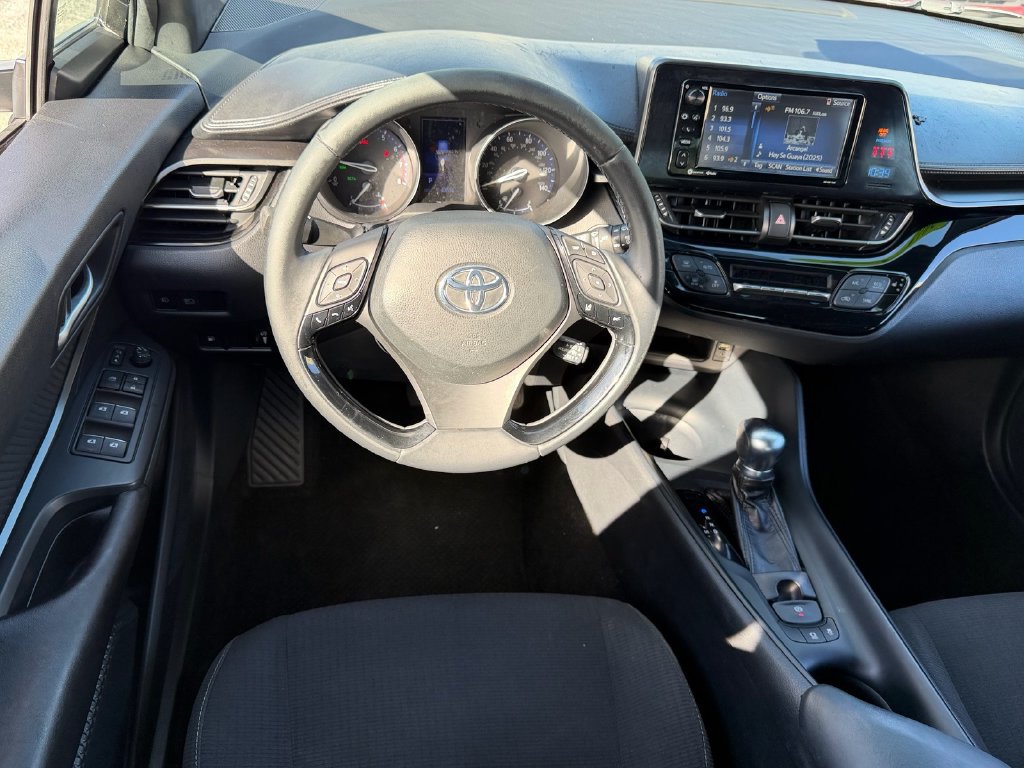 Used 2018 Toyota C-HR XLE FWD image 13
