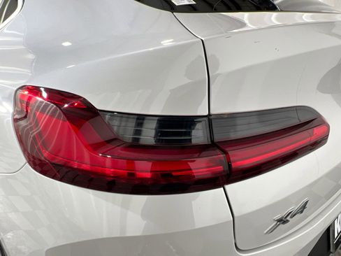 Used 2024 BMW X4 xDrive30i image 16