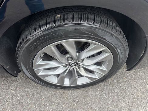 Used 2019 Toyota Avalon XLE w/ All Weather Liner Package image 31