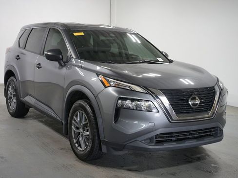 Used 2021 Nissan Rogue S image 3