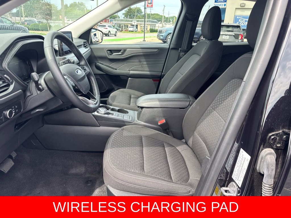 Certified 2024 Ford Escape Active AWD/4WD image 2