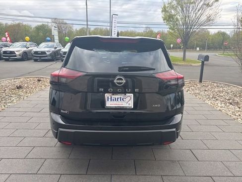 Used 2024 Nissan Rogue S AWD/4WD image 7