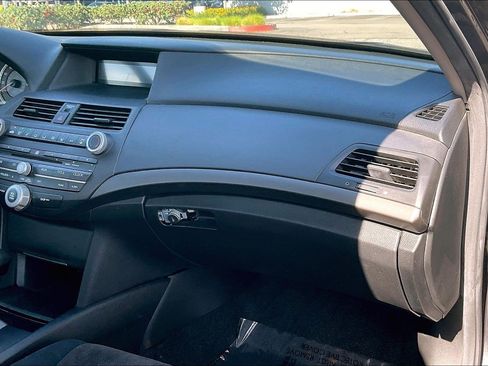 Used 2009 Honda Accord LX image 18