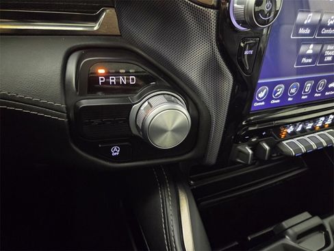 Used 2021 RAM 1500 Limited w/ Night Edition image 17