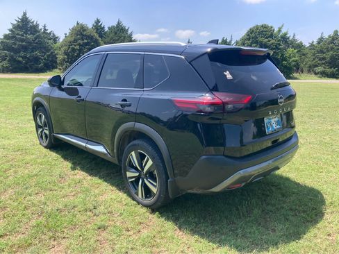 Used 2023 Nissan Rogue SL w/ SL Premium Package FWD image 5