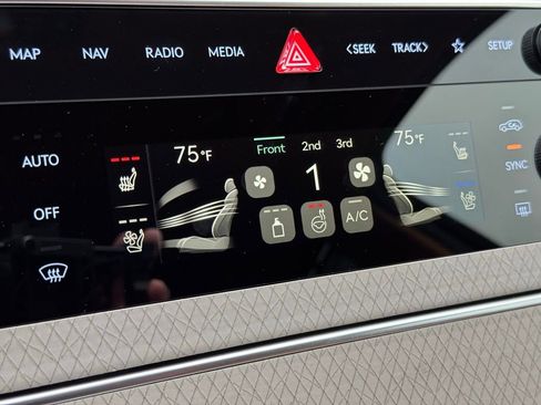 New 2026 Genesis GV80 2.5T Prestige image 40