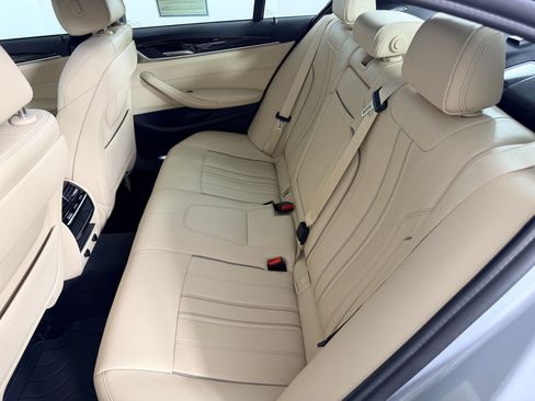 Used 2019 BMW 530i w/ Convenience Package RWD image 21