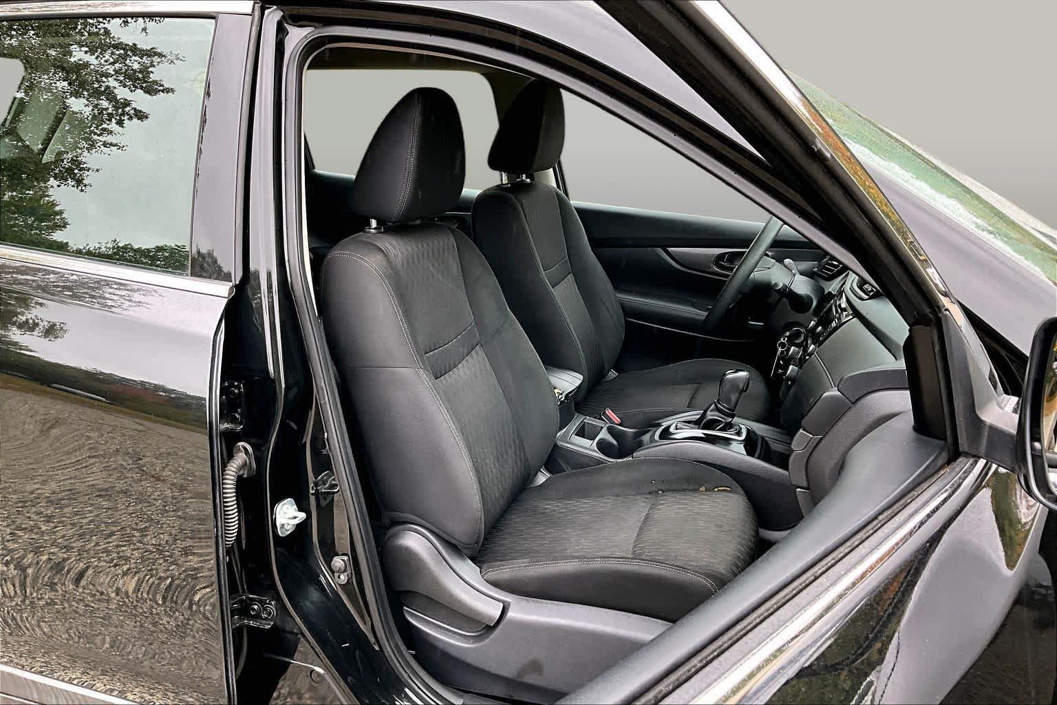 Used 2019 Nissan Rogue S AWD/4WD image 8